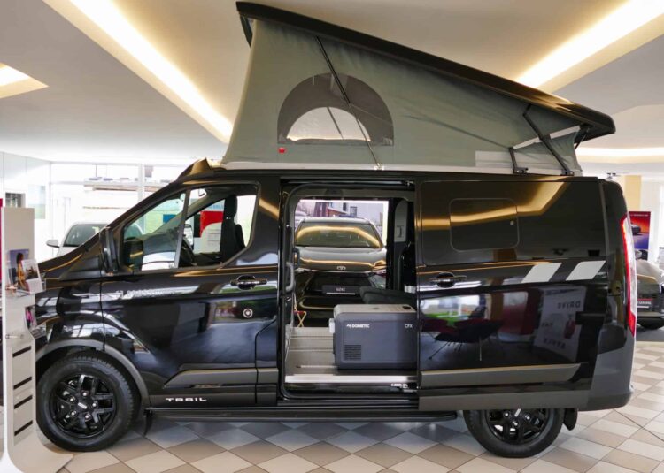 Ford Crosscamp crosscamo12